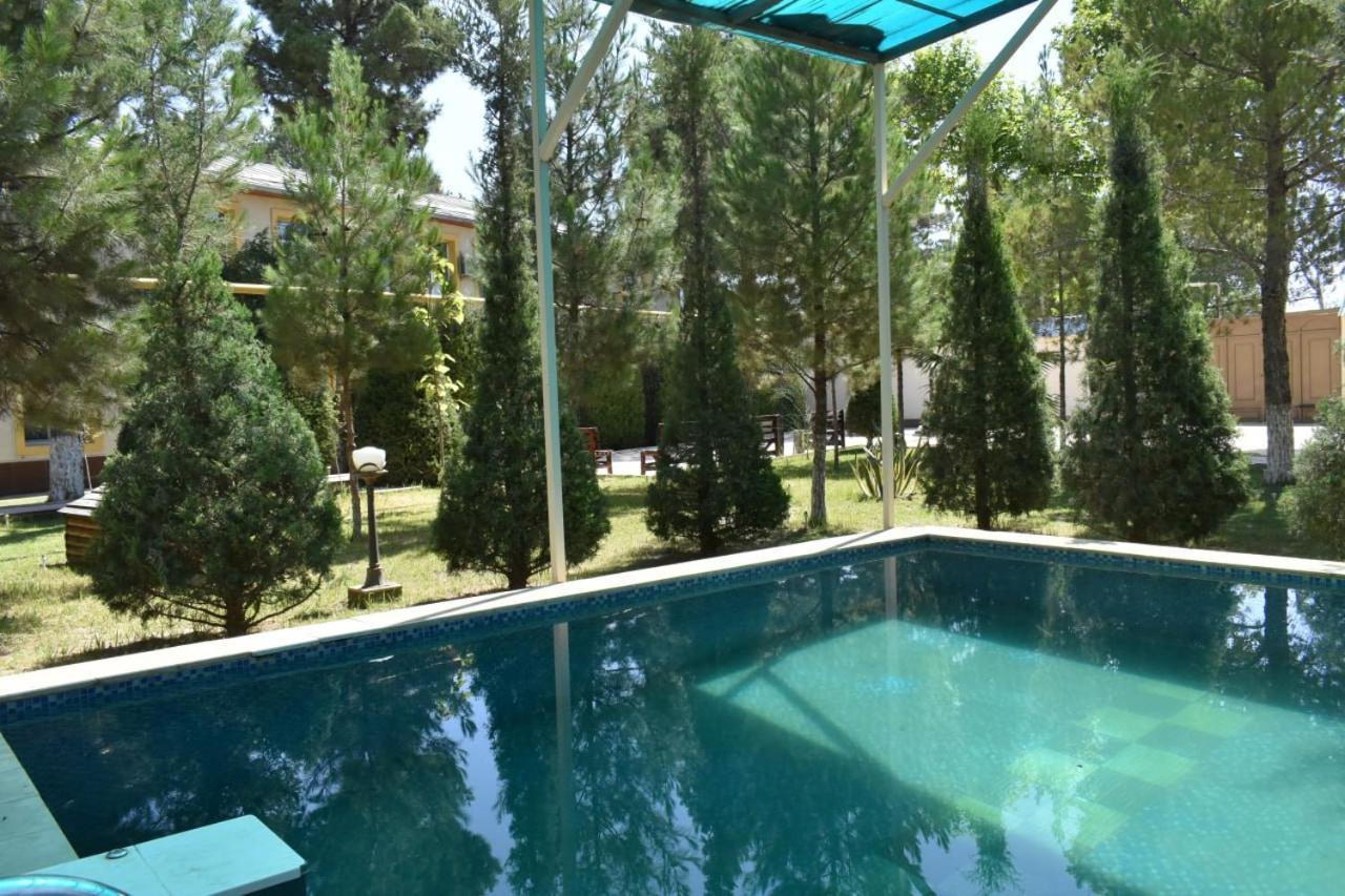 Hotel Admiral Termez Exterior foto